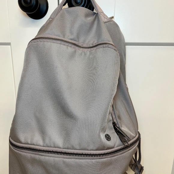 Lululemon City Adventurer Grey Backpack *LIKE NEW* Excellent Condition! - Picture 1 of 14